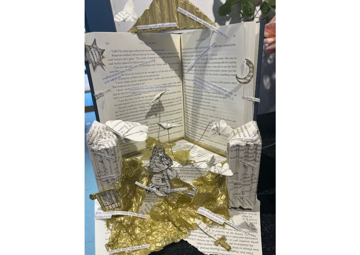 student mixed media paper sculpture